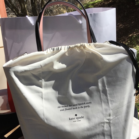 ❤️SOLD ❤️ Kate spade ♠️ bunny 🐰 tote 💕 - Picture 4 of 8